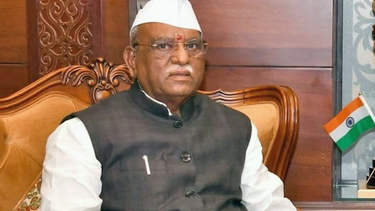 governor-accepted-the-resignation-of-sukhadia-vc