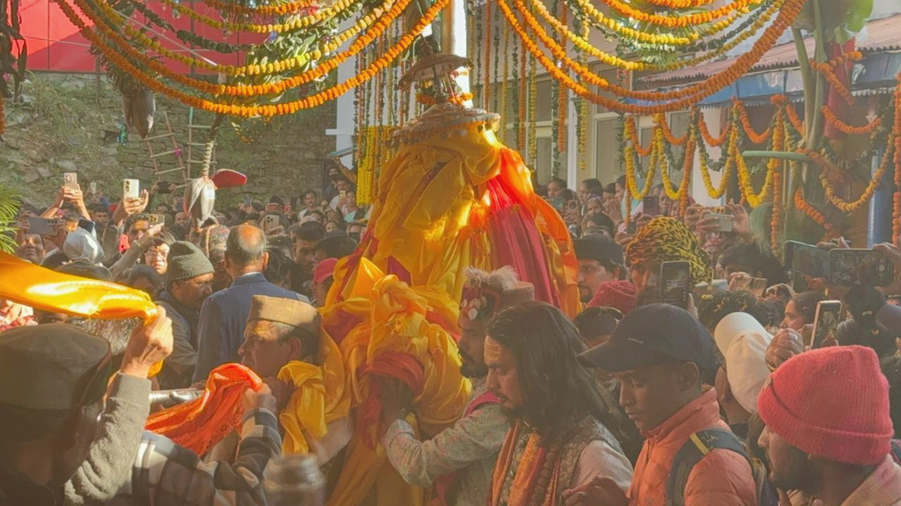 the-second-kedar-madmaheshwar-is-seated-in-the-lor