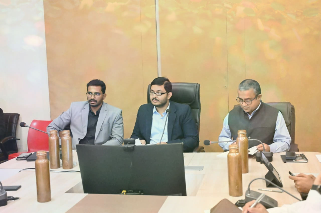 sanrakshit-smarakon-ke-aaspaas-ke-kabje-aur-atikra