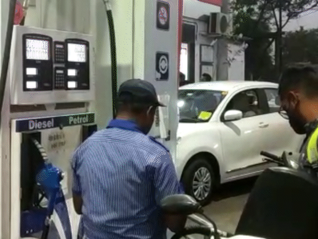 मंत्री बोले-एमपी में पेट्रोल-डीजल और रसोई गैस की दिक्कत नहीं:सीएम ने दिए निगरानी के निर्देश, डीलर एसोसिएशन ने कहा- वीडियो क्रिएट कर सकते हैं पैनिक